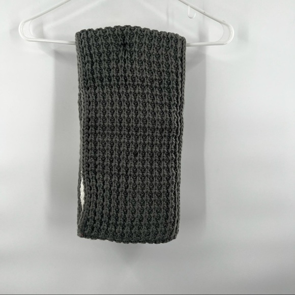 Infinity scarf grey six ways - Picture 2 of 9
